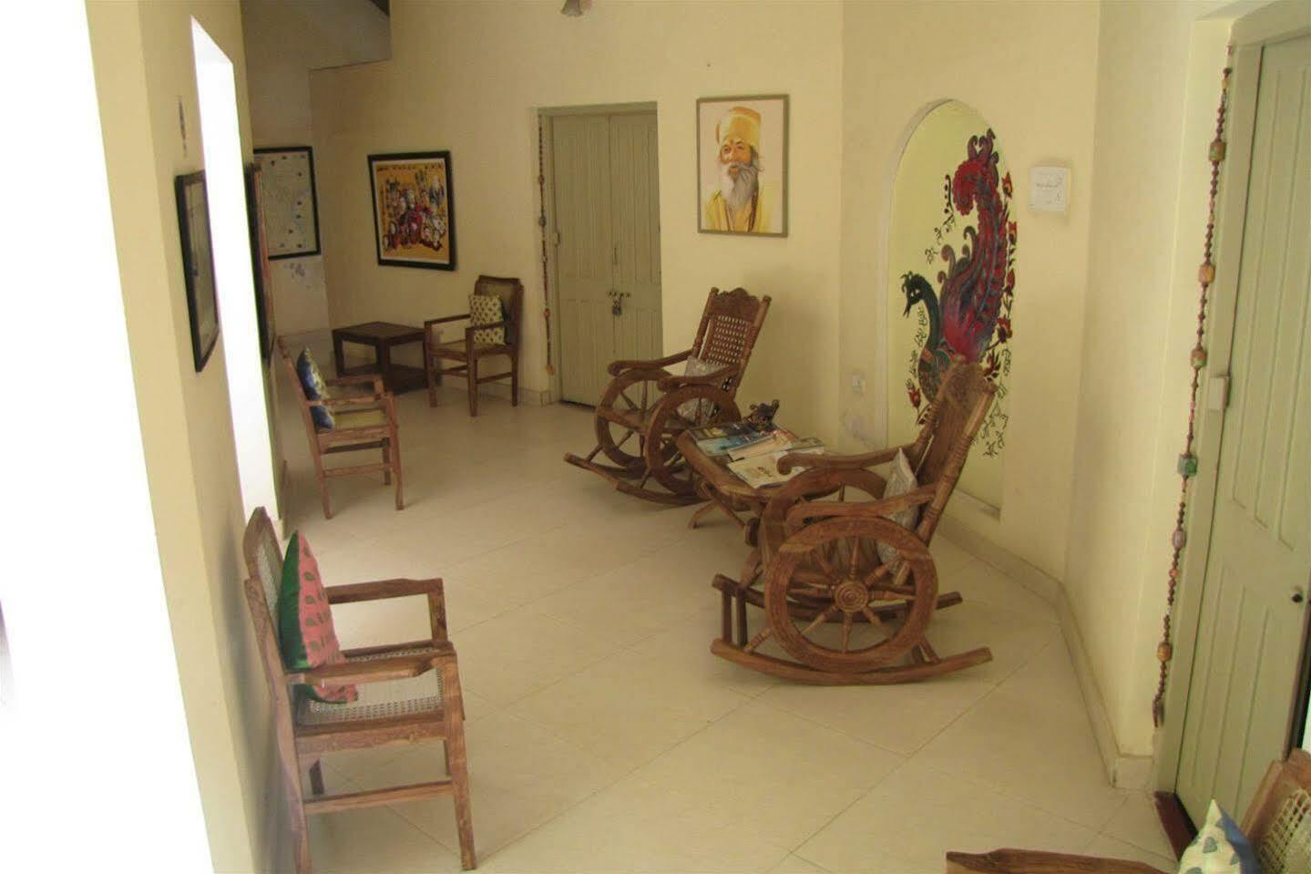 Granny'S Inn Bénarès Extérieur photo